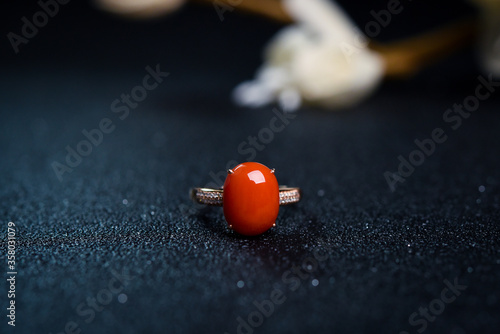 Quadro su tela Women's jewelry Ring with big red coral