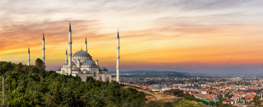 Camlica Mosque in Istanbul, Turkey, sunset view