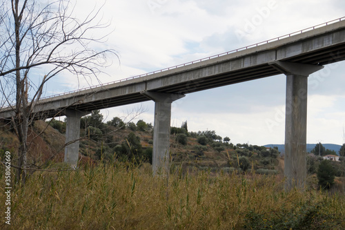 Bridge of cars that crossed half the mountains © Alberto