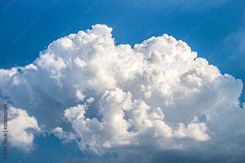 Naklejka premium obvious thunderclouds in the blue sky