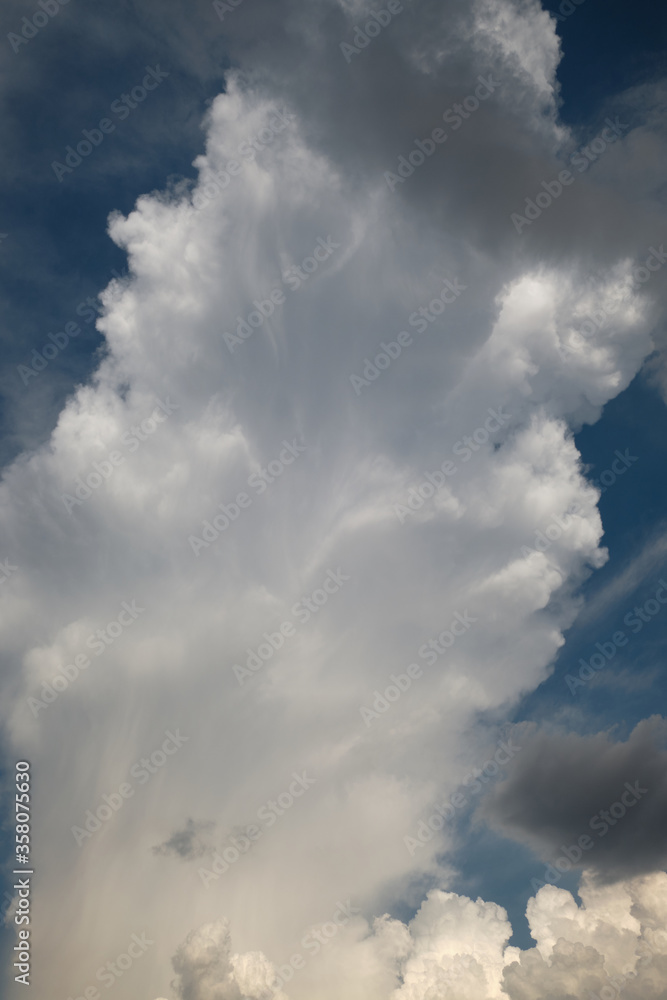 Obraz premium Dramatic sky and clouds background