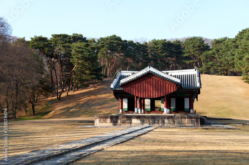 Heoninneung Royal Tombs in Seoul, South Korea. Heoninneung is the grave of the King of the Joseon Dynasty. 