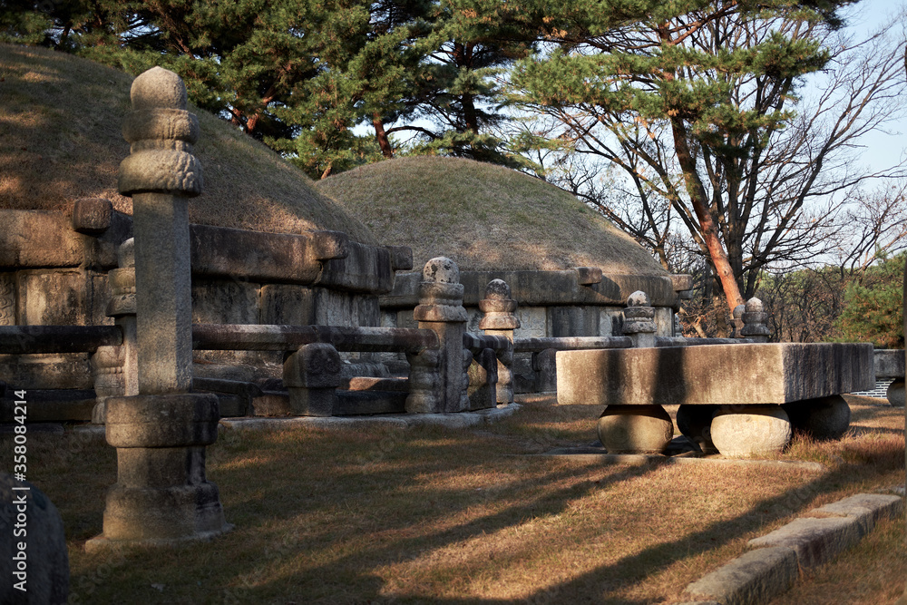 Heoninneung Royal Tombs in Seoul, South Korea. Heoninneung is the grave of the King of the Joseon Dynasty.

