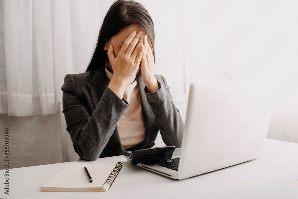 woman sit Depression and anxiety Copy space. woman sit Depression and anxiety Copy space.