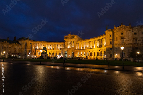 Wien Neue Burg bei Nacht