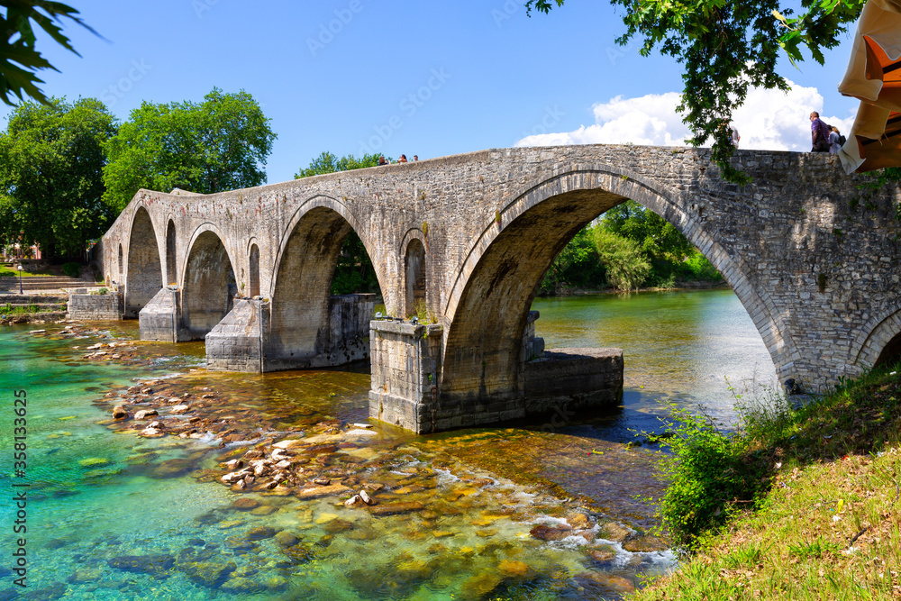 Fototapeta premium Arta's bridge over Arachthos River, Greece