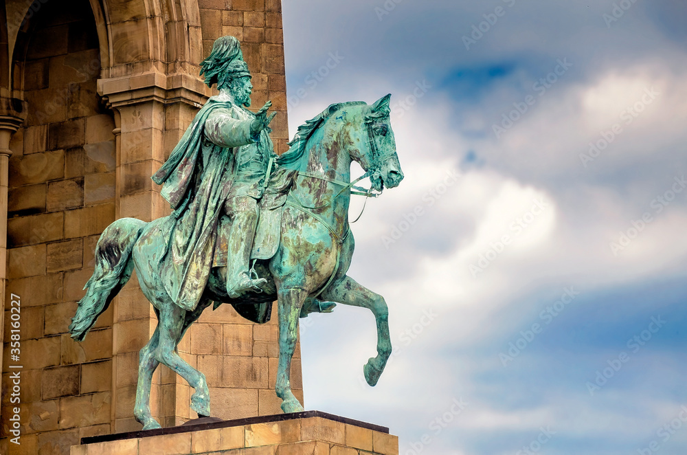 Fototapeta premium Kaiser-Wilhlm-Denkmal von Hohensyburg, Dortmund, Nordrhein-Westfalen, Deutschland 