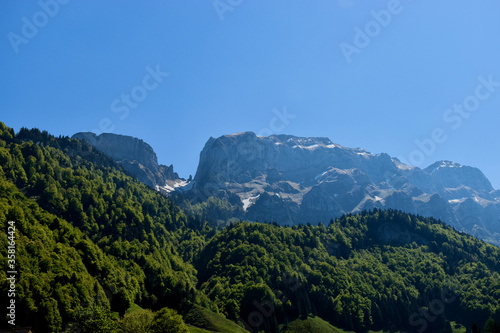 Bergpanorama aus dem Appenzellerland in der Schweiz 7.5.2020