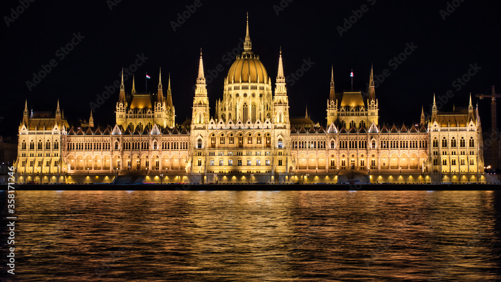Budapest Parlaiment at night