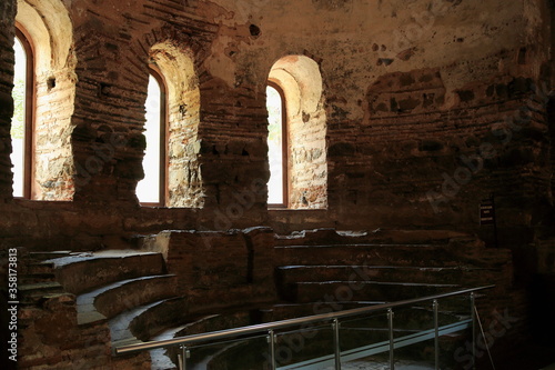 Fotografía Inside view of the historic basilica, where the ecumenical council held its first meeting