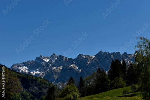 Säntis der höchste Berg in der Ostschweiz bei strahlend blauem Himmel 7.5.2020 © Robert