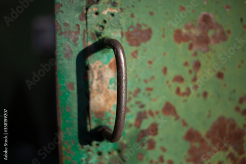 Door handle in the garage.