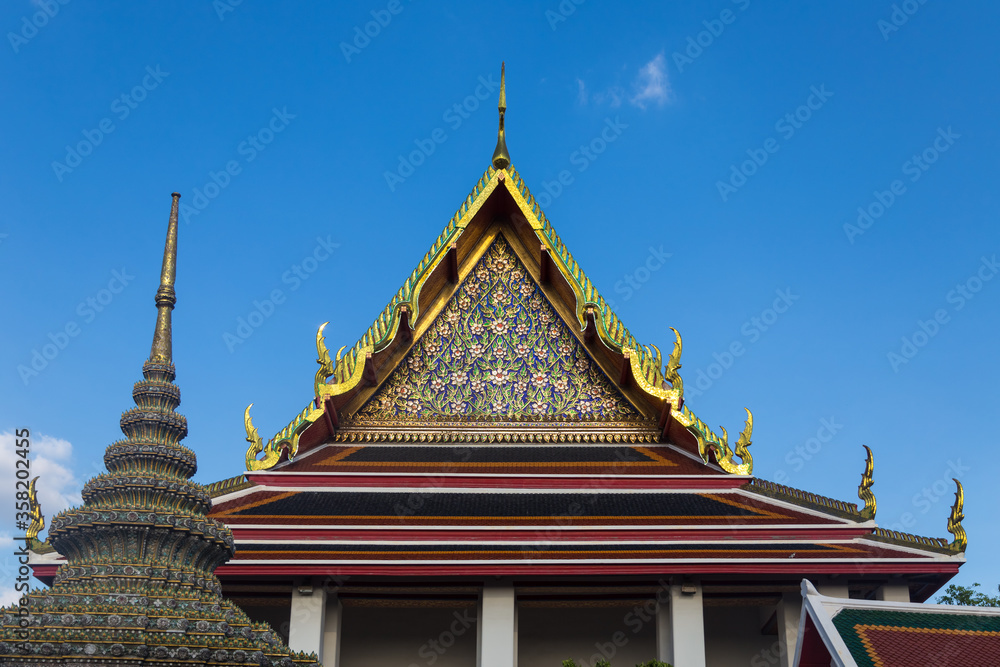 Fototapeta premium Gable of Thai Buddhist temple in Thailand
