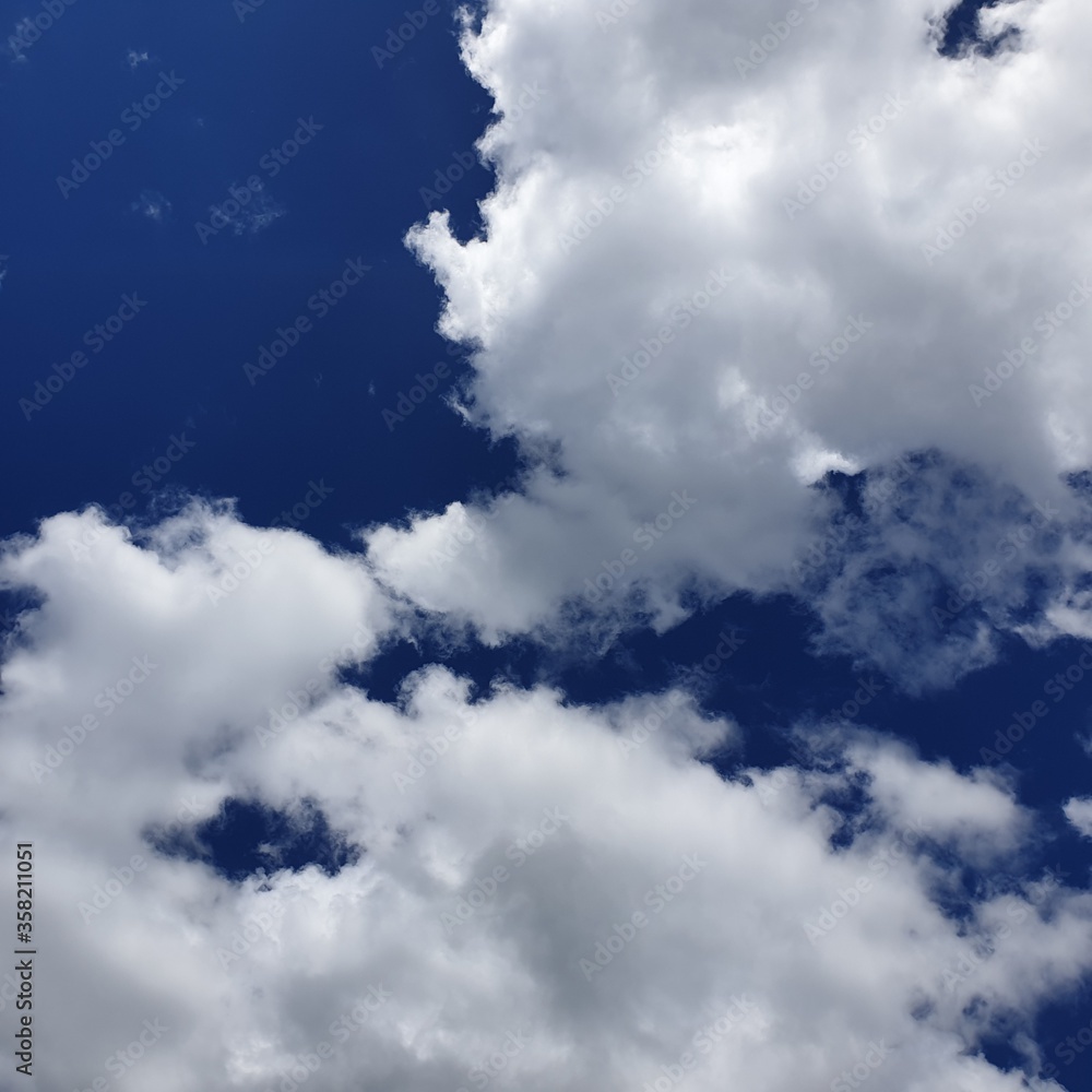 Obraz premium blue sky with clouds