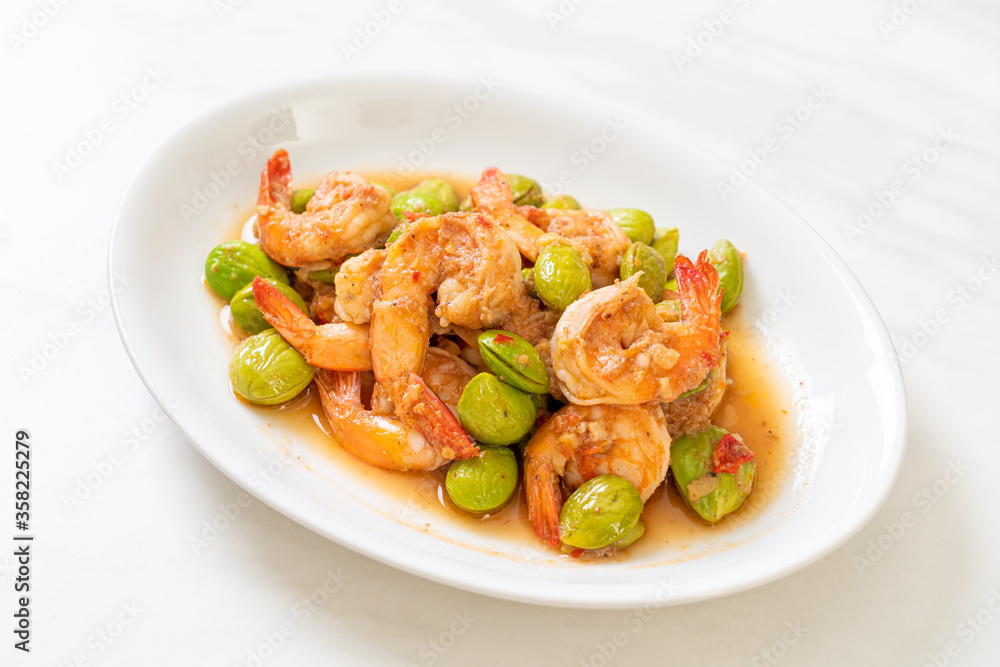 Stir-Fried Twisted Cluster Bean with Shrimp Stir-Fried Twisted Cluster Bean with Shrimp