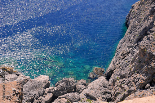 Rhodos Grecja krajobraz morski, morze, klify, skały.