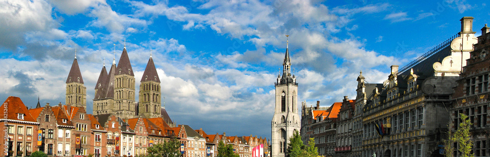 Tournai en Belgique - La Grand place Tournai en Belgique - La Grand place