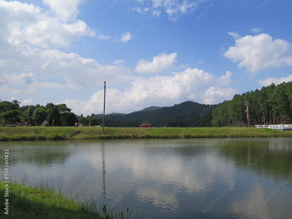 Obraz premium a lake in Las Terrazas, Cuba, November