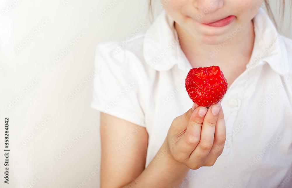 Eating strawberries 3 Eating strawberries 3