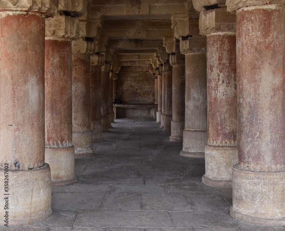 Assi Khamba ki Baori, Gwalior Fort Assi Khamba ki Baori, Gwalior Fort