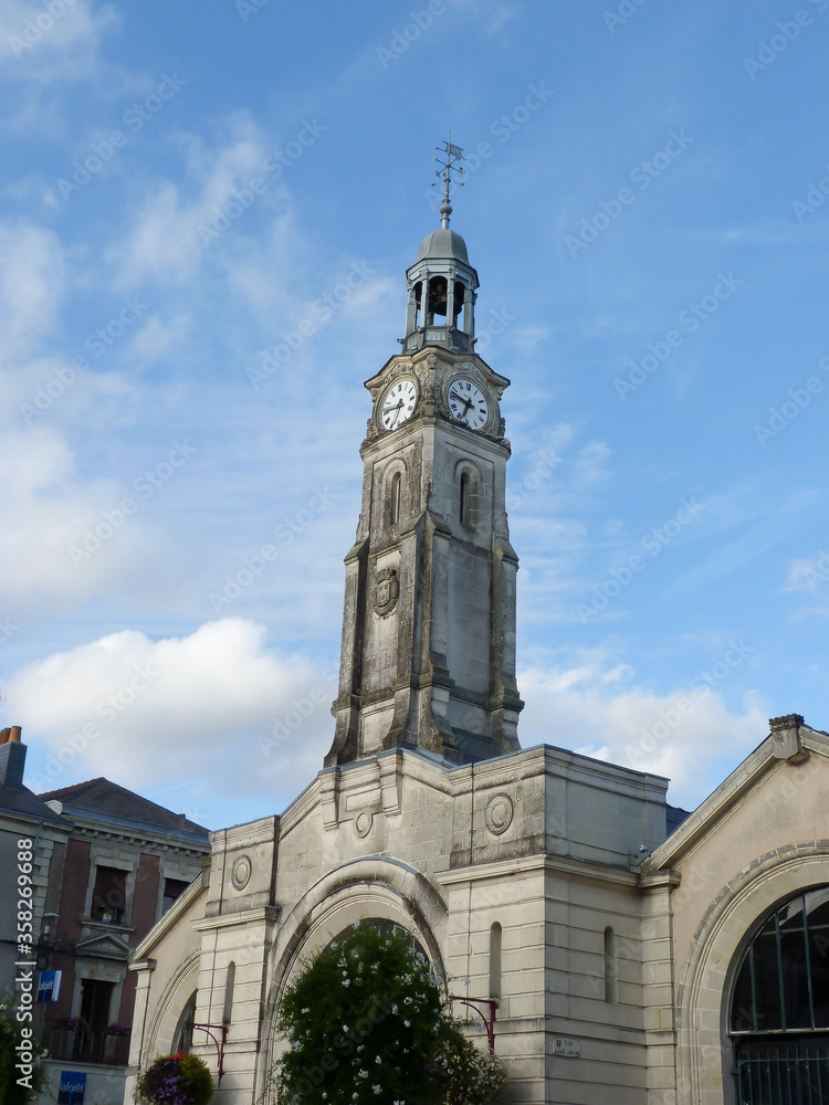 Torre de la iglesia en Ansení (Francia). Torre de la iglesia en Ansení (Francia).