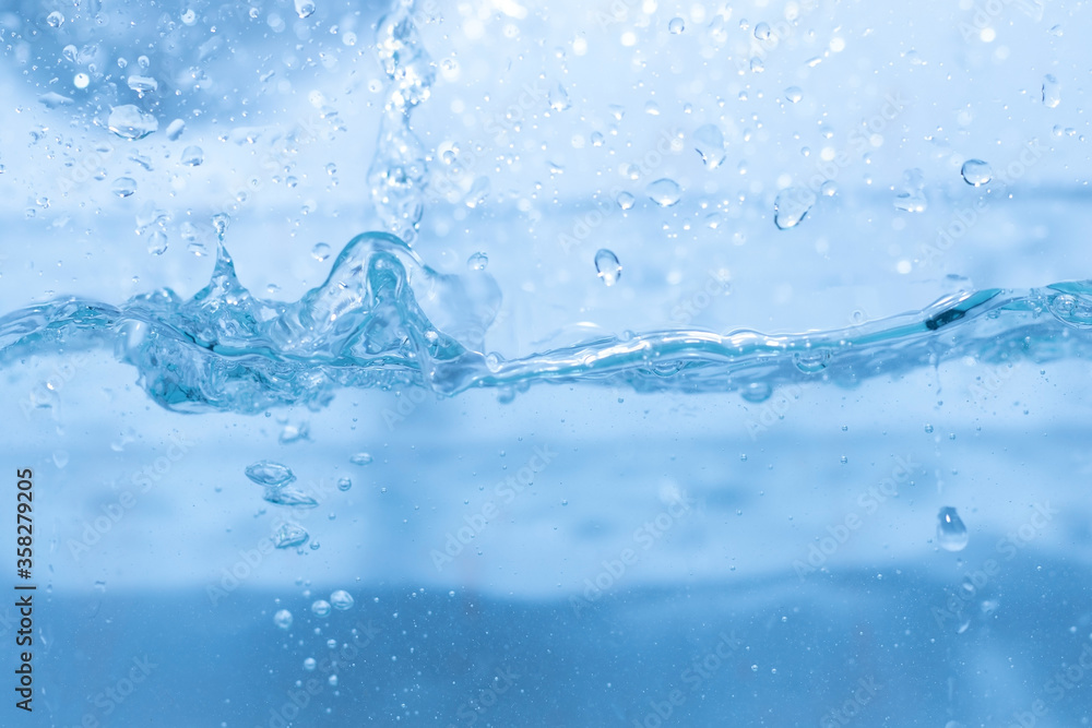 Water droplets moving in waves Water droplets moving in waves