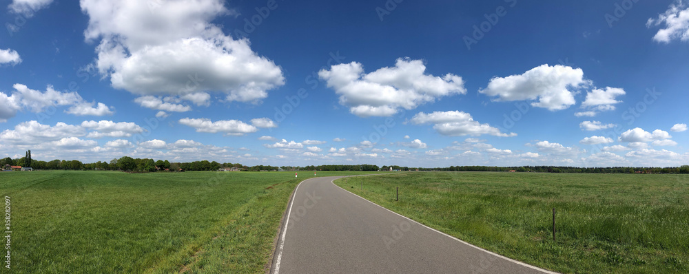 Flat road panorama from around Varssel