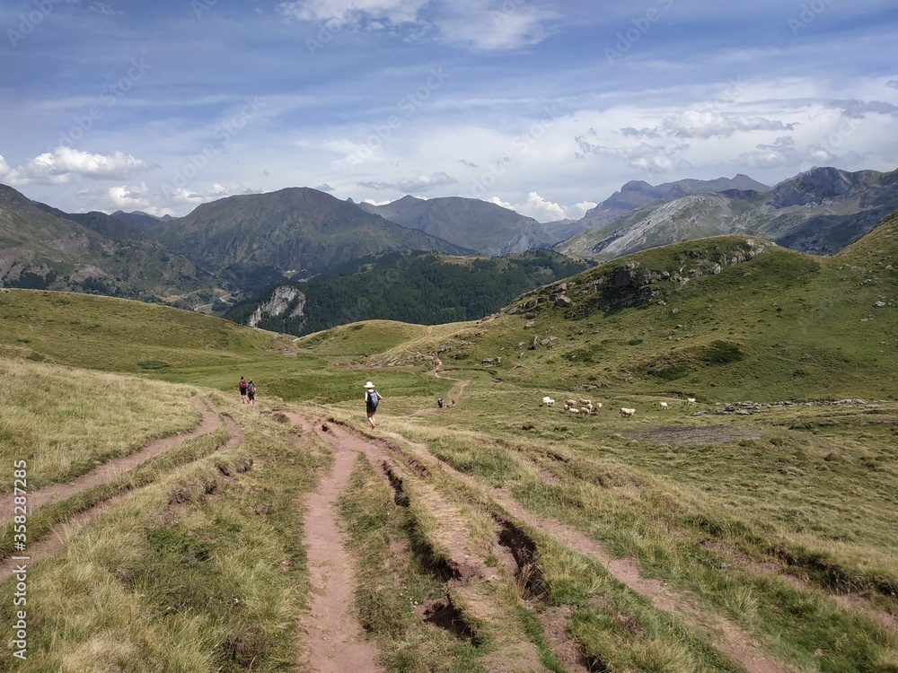 Fototapeta premium Randonnée dans les Pyrénées
