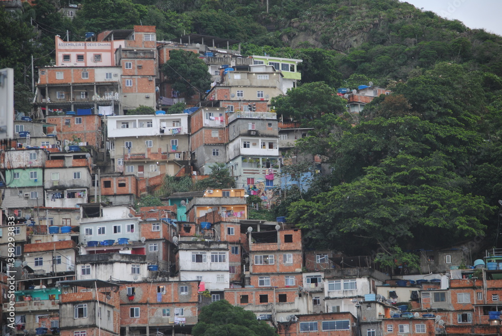 favela in rio de janeiro