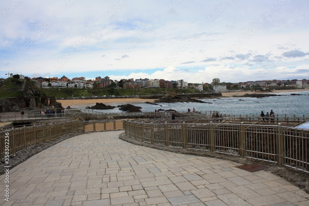 Playa  del Sardinero desde el Palacio de la Magdalena en Santander