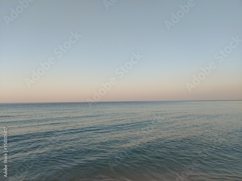 바닷가 해변 석양