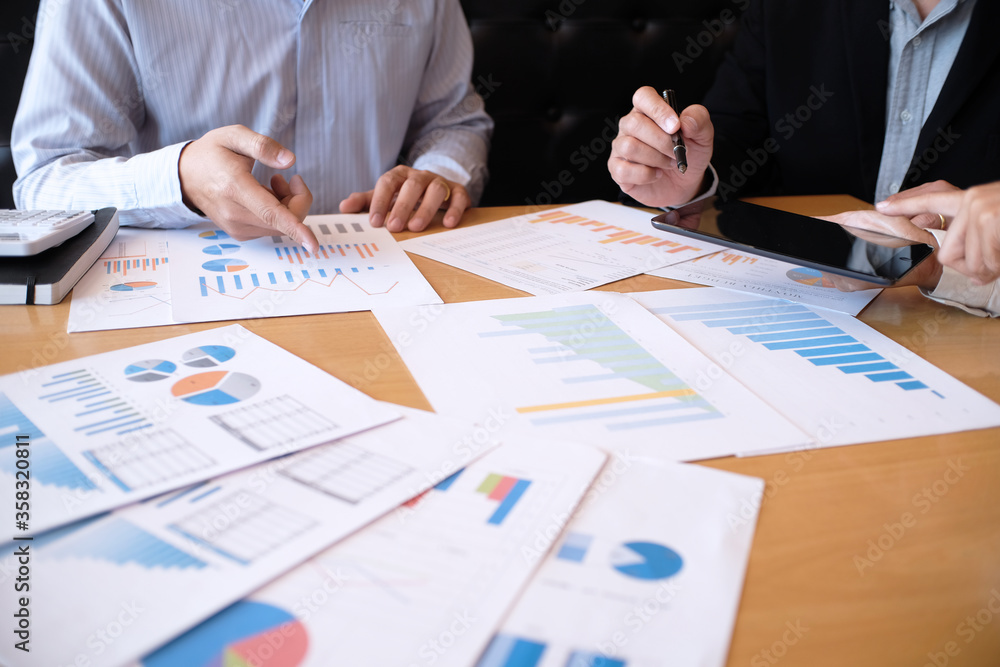 © Charlie's - Business People Meeting Design Ideas professional investor working new start up project. Concept. business planning in office