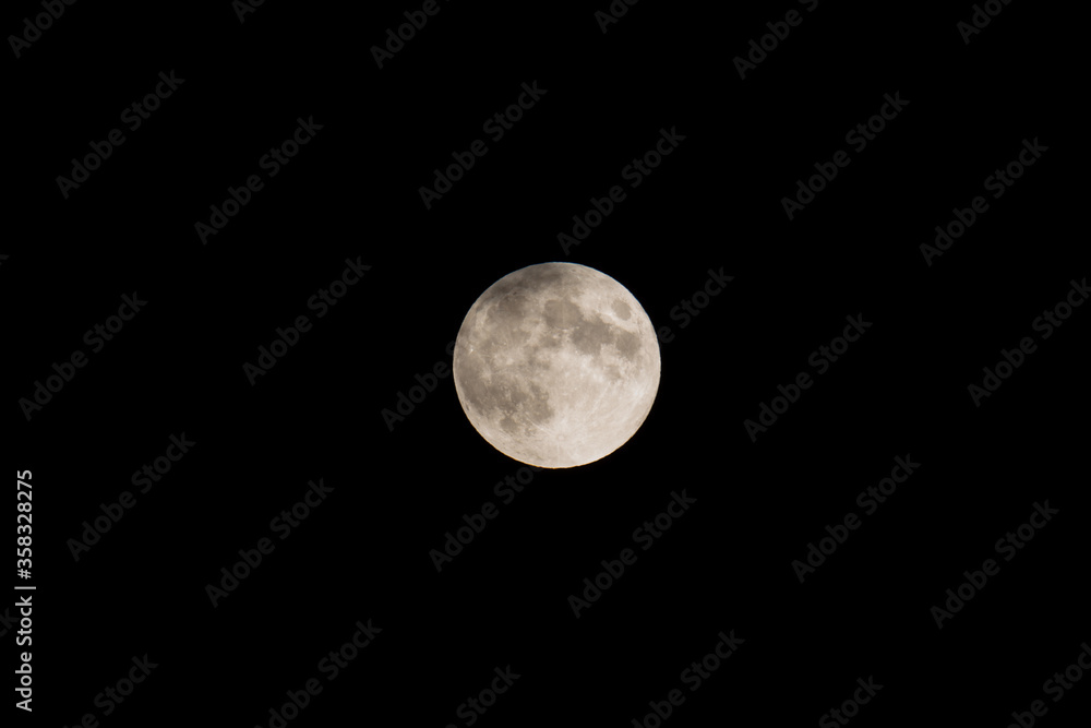 an absolut fascinating full moon an absolut fascinating full moon