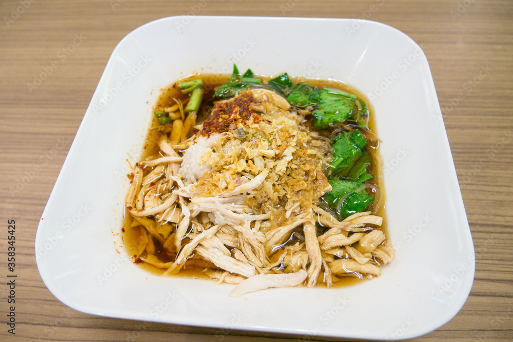 Shred chicken with noodles Shred chicken with noodles