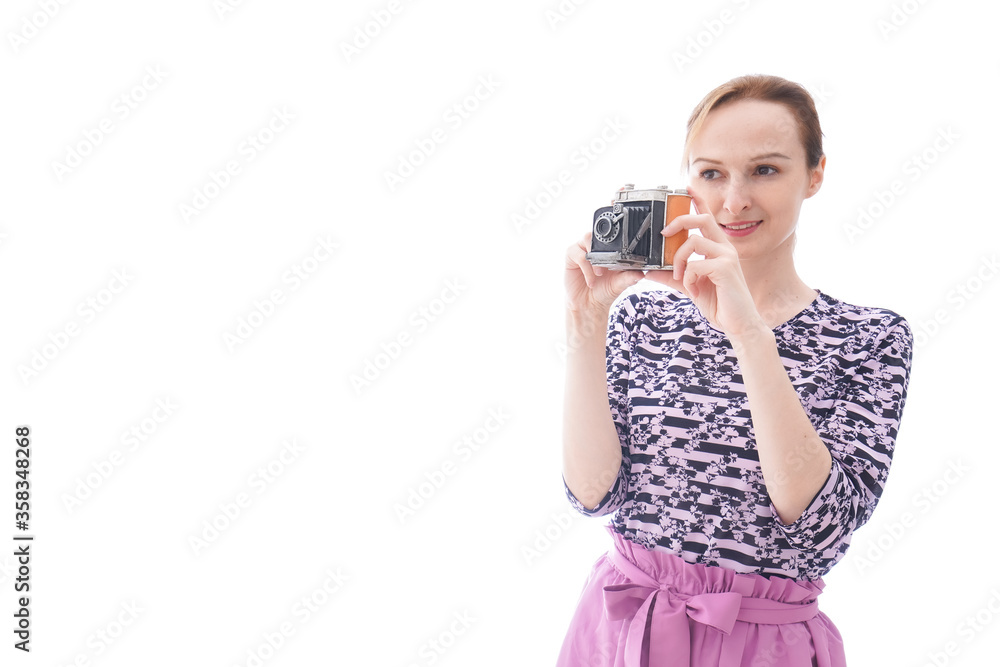カメラを使う若い女性 カメラを使う若い女性