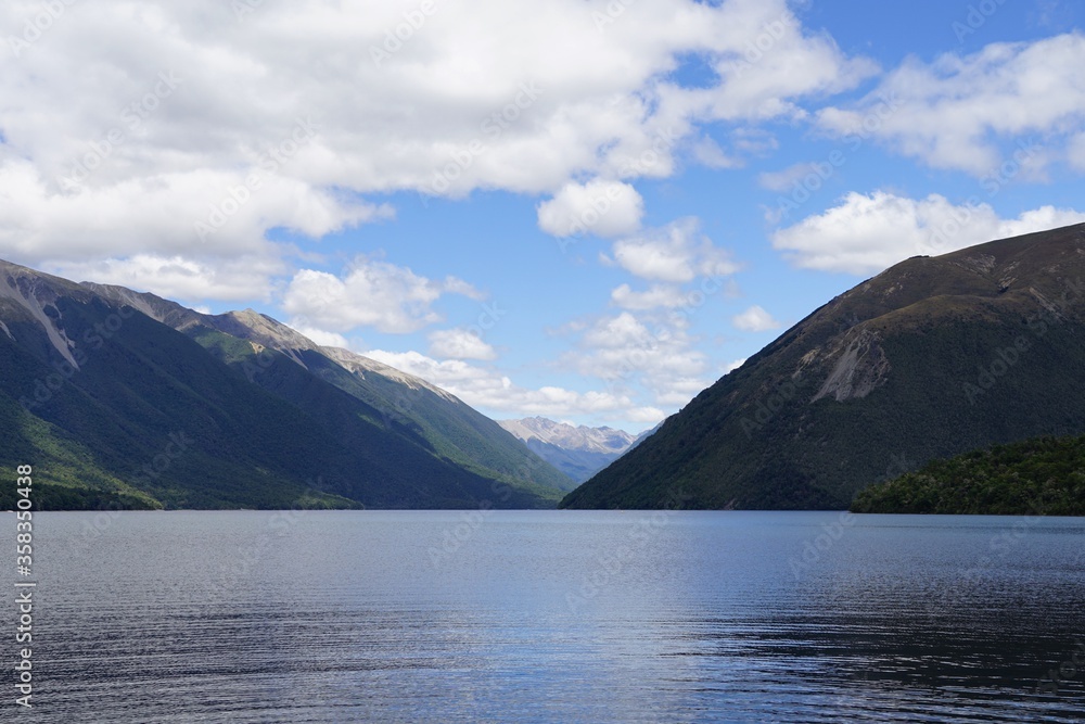 Lake Rotoiti - Nelson Lakes NP - South Island NZ