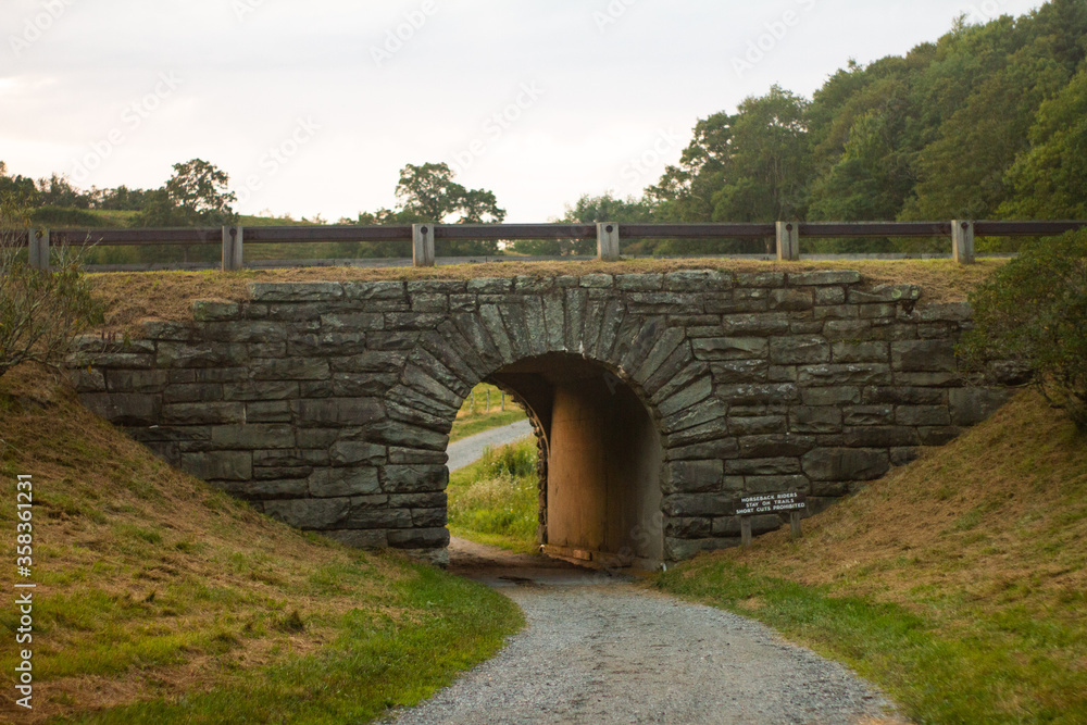 old stone bridge in the countryside