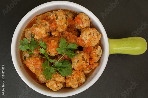 delicious meatballs with sauce tomate