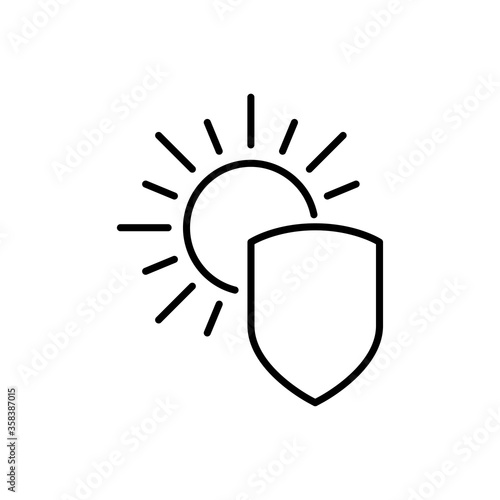 Concepto vacaciones de verano. Crema solar. Icono plano lineal escudo con sol en color negro