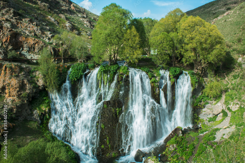 Beautiful view of Shaki Falls Beautiful view of Shaki Falls