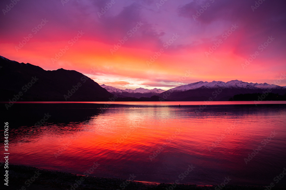Sunset in Wanaka Lake in New Zealand South Island. ‎June ‎12, ‎2018