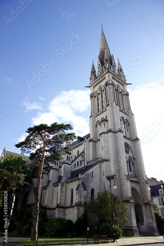 Wallpaper Mural Cathédrale Pau Torontodigital.ca