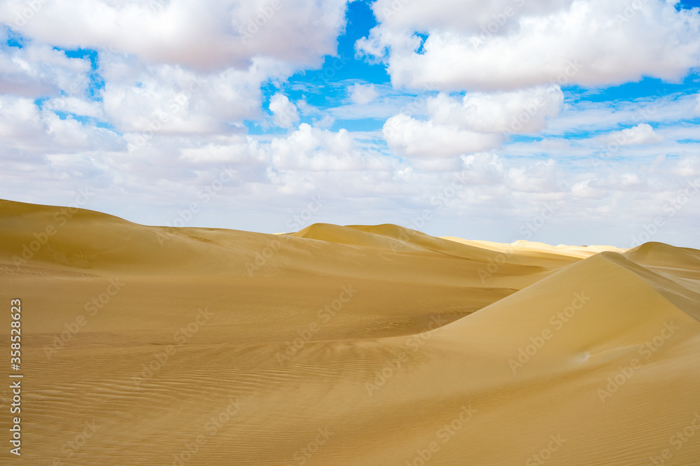 It's Beautiful sand dunes in the Sahara Desert, Egypt