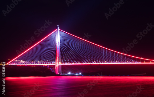 Yavuz Sultan Selim Bridge in Istanbul, Turkey. © resul