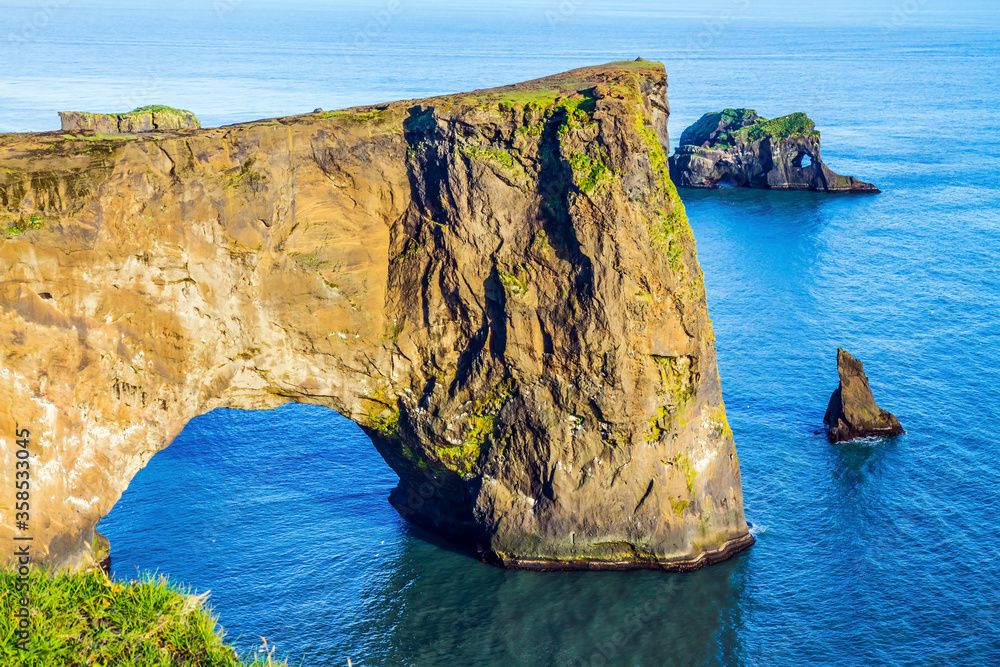 Fototapeta premium Giant rock - arch
