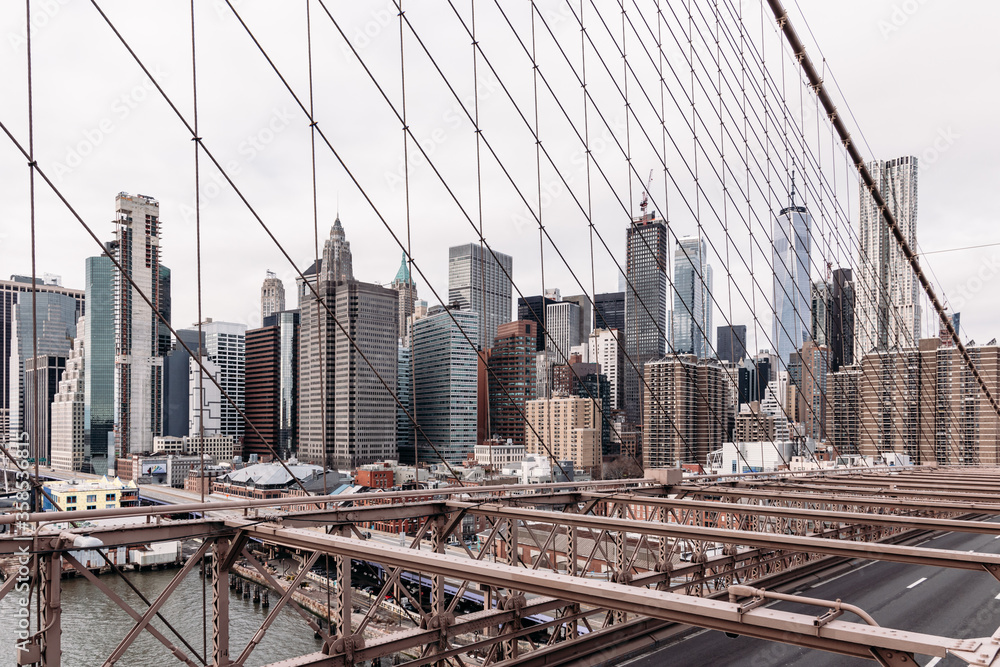 Obraz premium View of Lower Manhattan from Brooklyn Bridge, New York City.