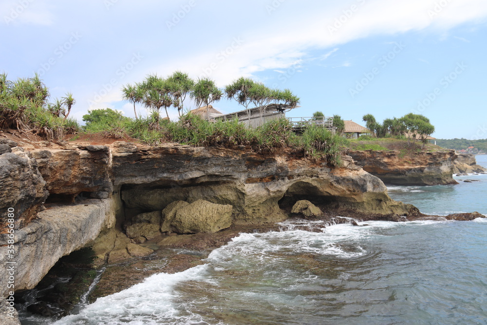 Littoral rocheux à Nusa Ceningan, Indonésie	