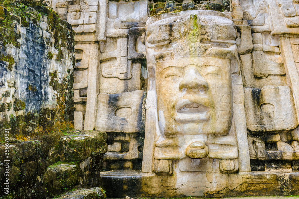 It's Maya archtitecture and the symbols of Maya It's Maya archtitecture and the symbols of Maya