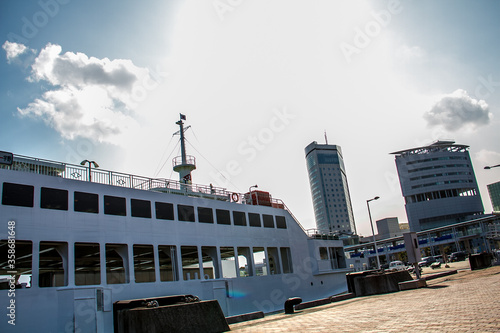 A ferry docked at the Port of Takamatsu_02 © Masahiro Iwamatsu