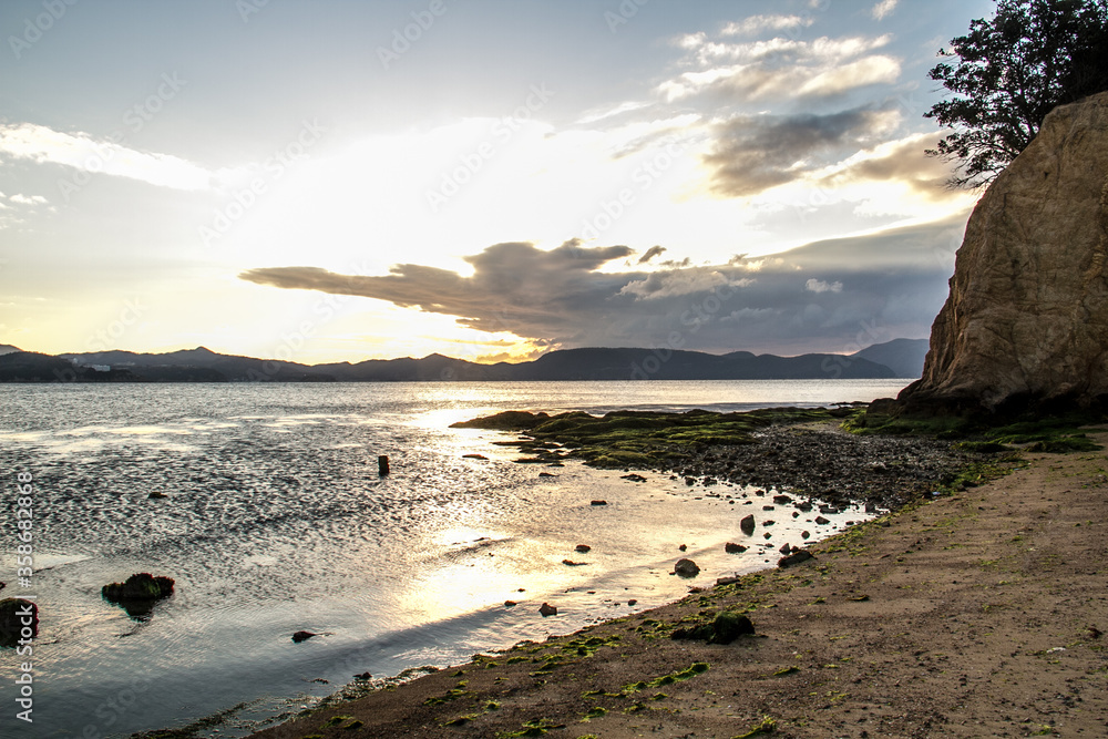 The sunrise over the Seto Inland Sea from Shodoshima_28